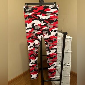 M. Red/Black/White Camo Soft Leggings